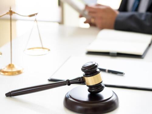 【胜诉故事】百万设备连同违建被强拆，冠领律师力争为委托人索赔60万-图2