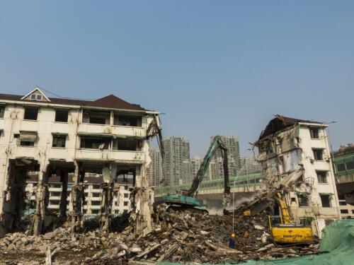 【胜诉故事】联建商住楼被指违建遭强拆 当事人心有不甘 冠领律师代理成功确认强拆违法-图1