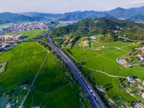 山东住宅拆迁律师-征地拆迁没有征收决定就拆房合法吗