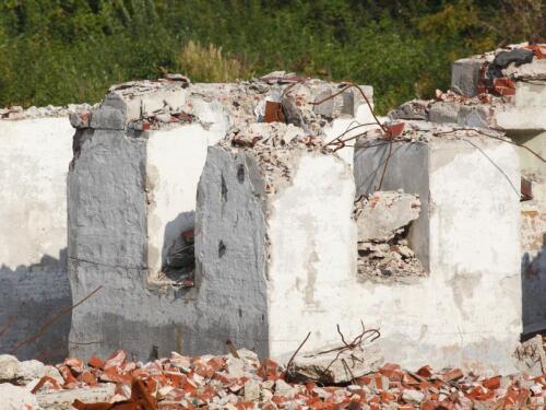 河南商品房拆迁补偿律师-146平住宅拆迁没补偿还让倒贴钱合理吗