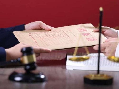 【胜诉故事】冠领律师巧破违法建筑认定，从宅基地使用权入手帮男子争取到补偿权-2