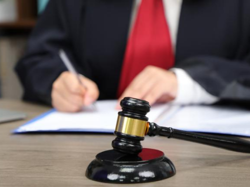 老宅拆迁评估报告的重大差错导致拆迁补偿缩水该怎么办