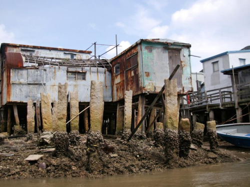 农村宅基地房屋坍塌，三间瓦房拆迁补偿还有吗